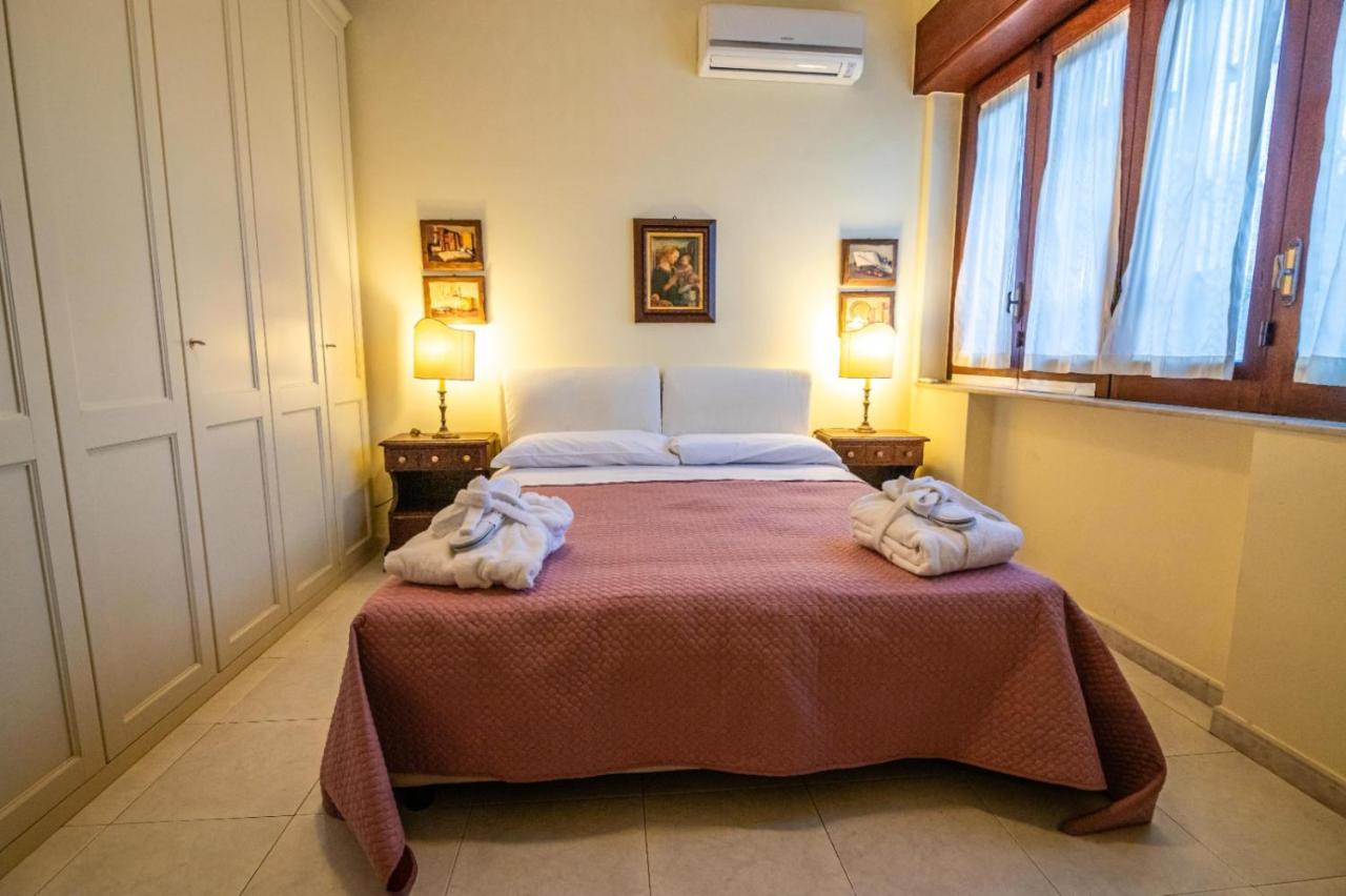Courrier-House Appartement Aci Castello Buitenkant foto