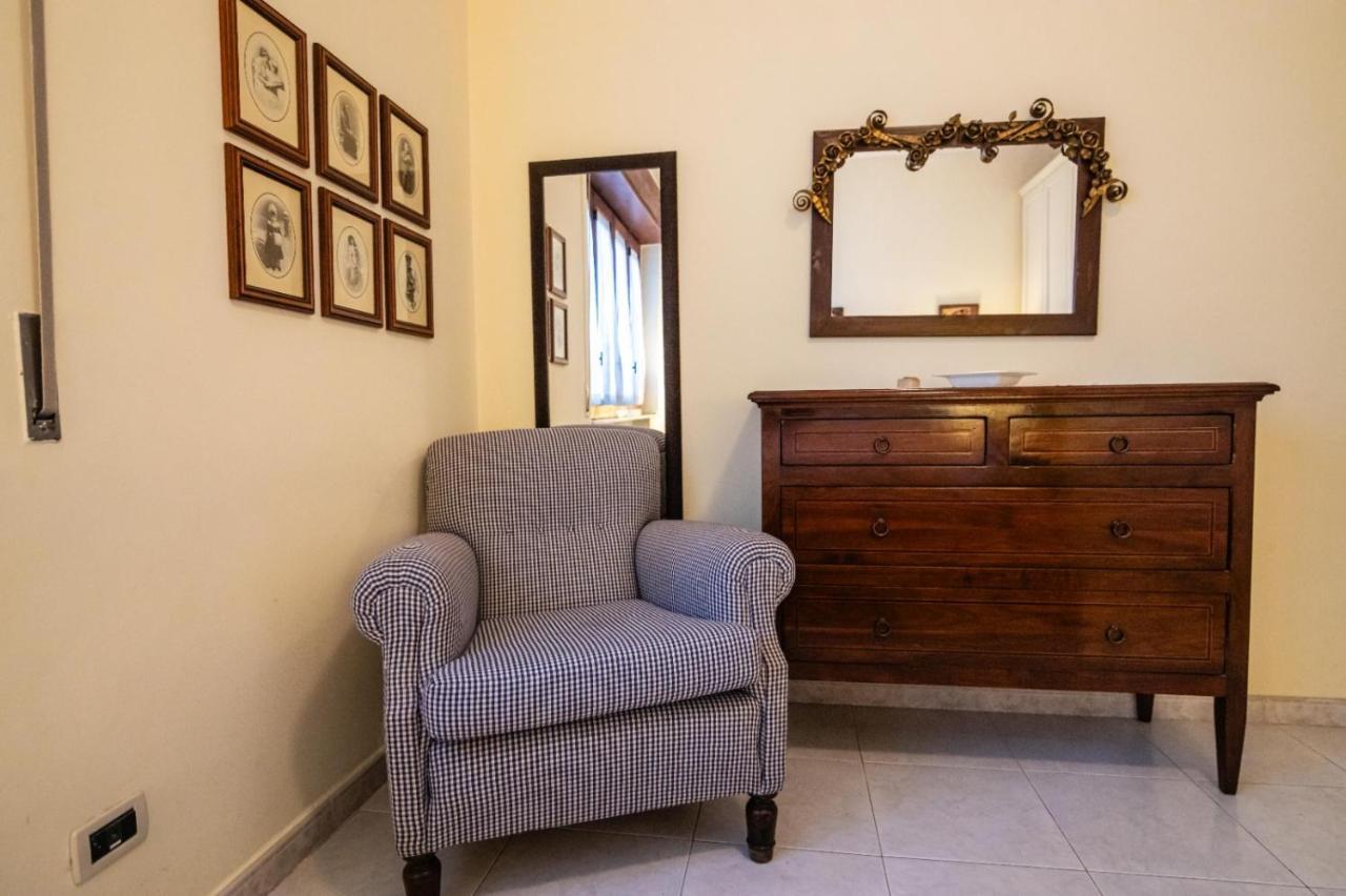 Courrier-House Appartement Aci Castello Buitenkant foto