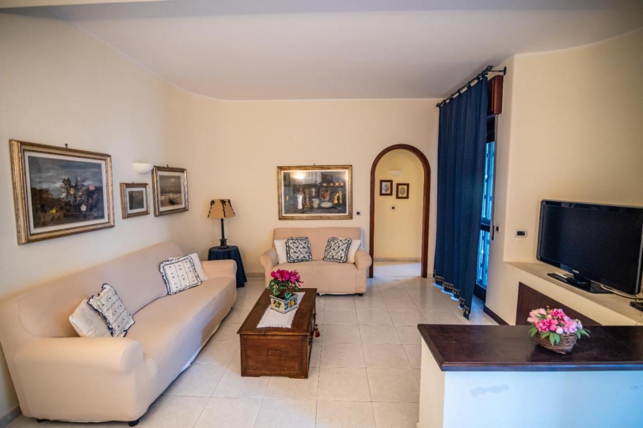 Courrier-House Appartement Aci Castello Buitenkant foto