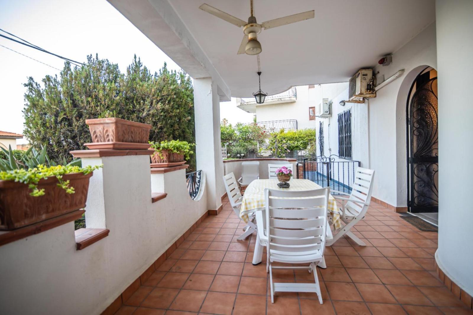 Courrier-House Appartement Aci Castello Buitenkant foto